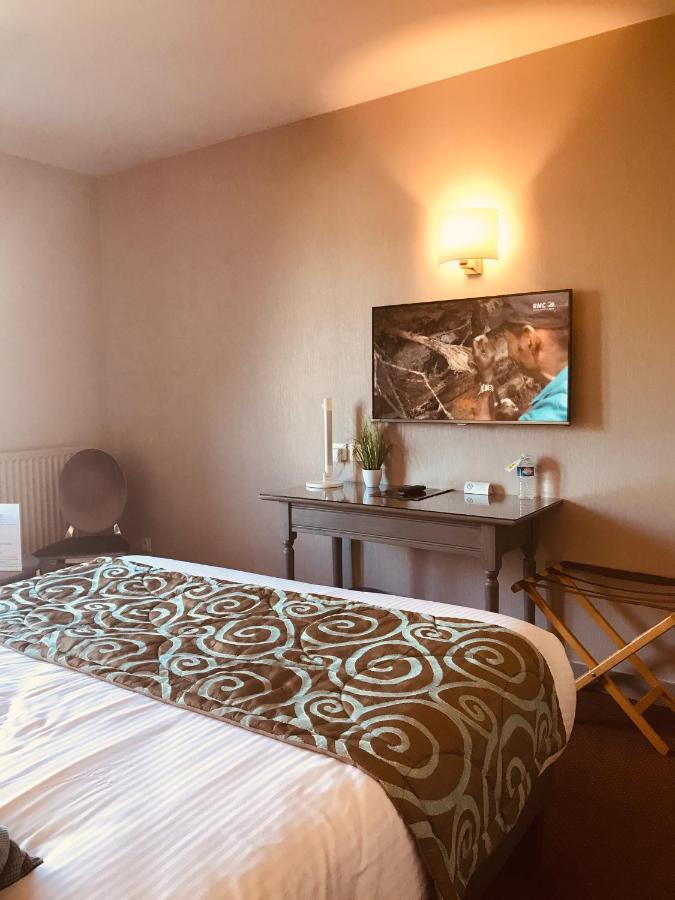 Saint-Quentin-sur-le-Homme Hotel Le Gue Du Holme מראה חיצוני תמונה
