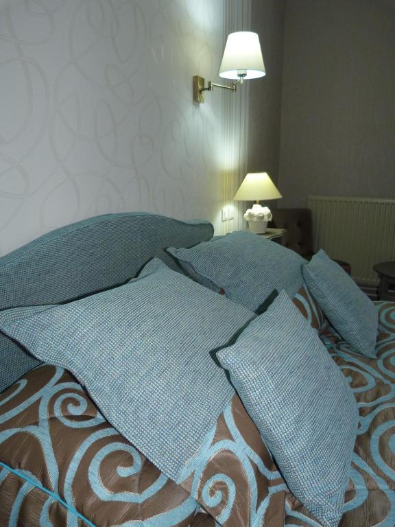 Saint-Quentin-sur-le-Homme Hotel Le Gue Du Holme חדר תמונה