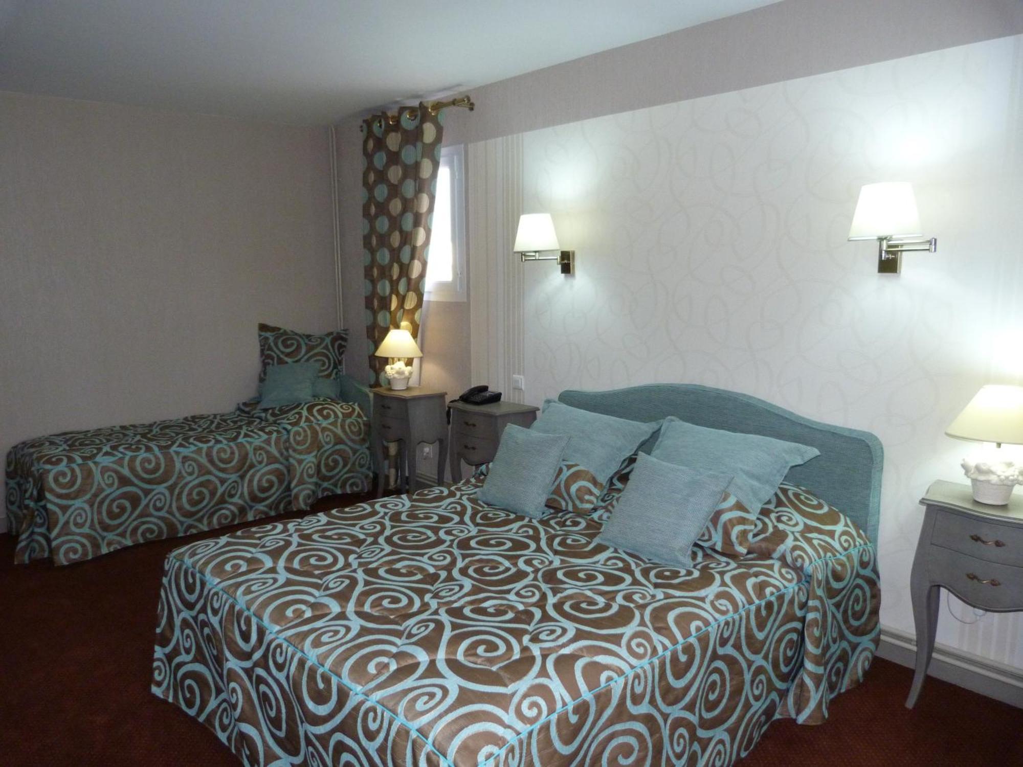 Saint-Quentin-sur-le-Homme Hotel Le Gue Du Holme מראה חיצוני תמונה