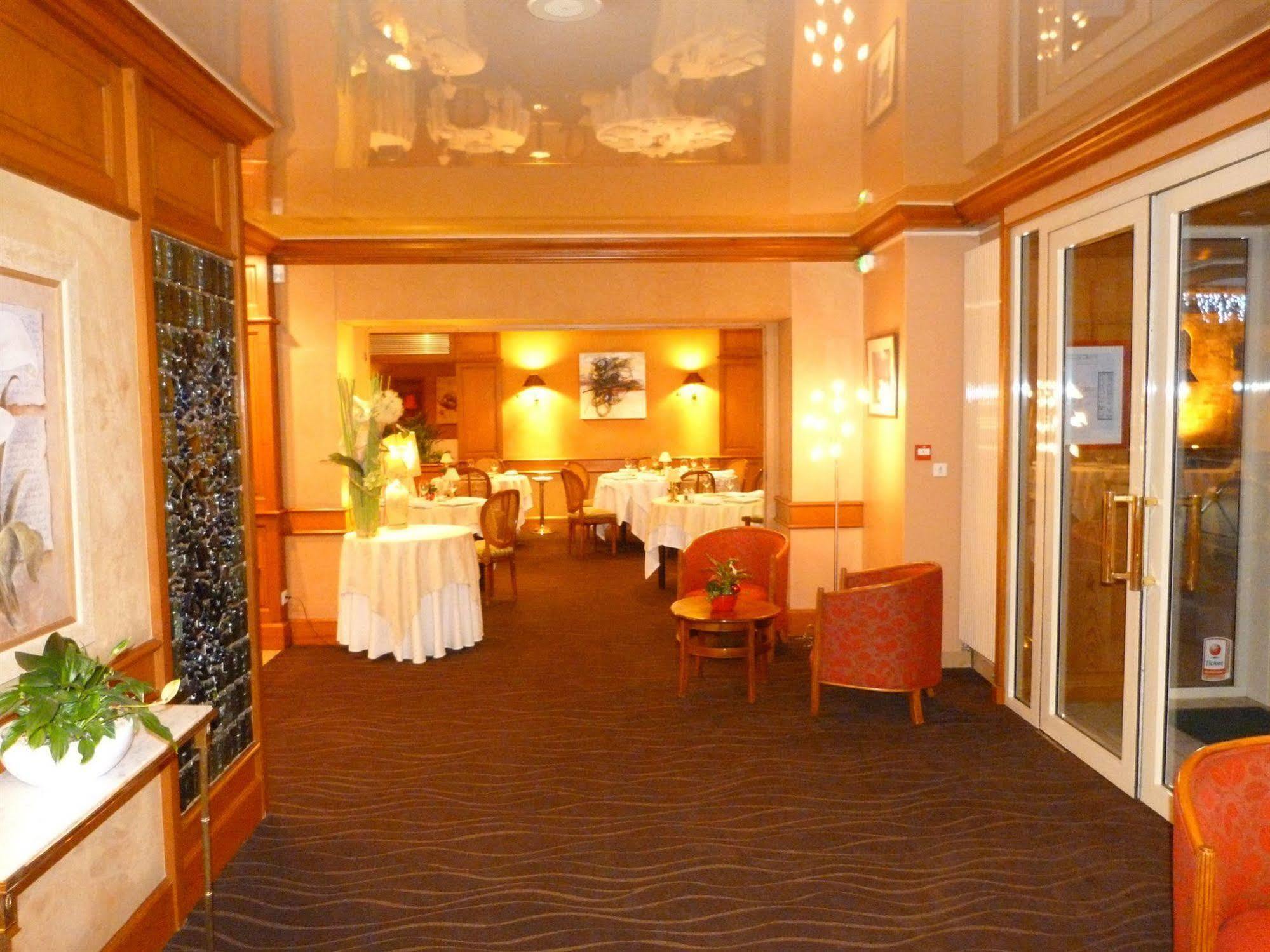 Saint-Quentin-sur-le-Homme Hotel Le Gue Du Holme מראה חיצוני תמונה