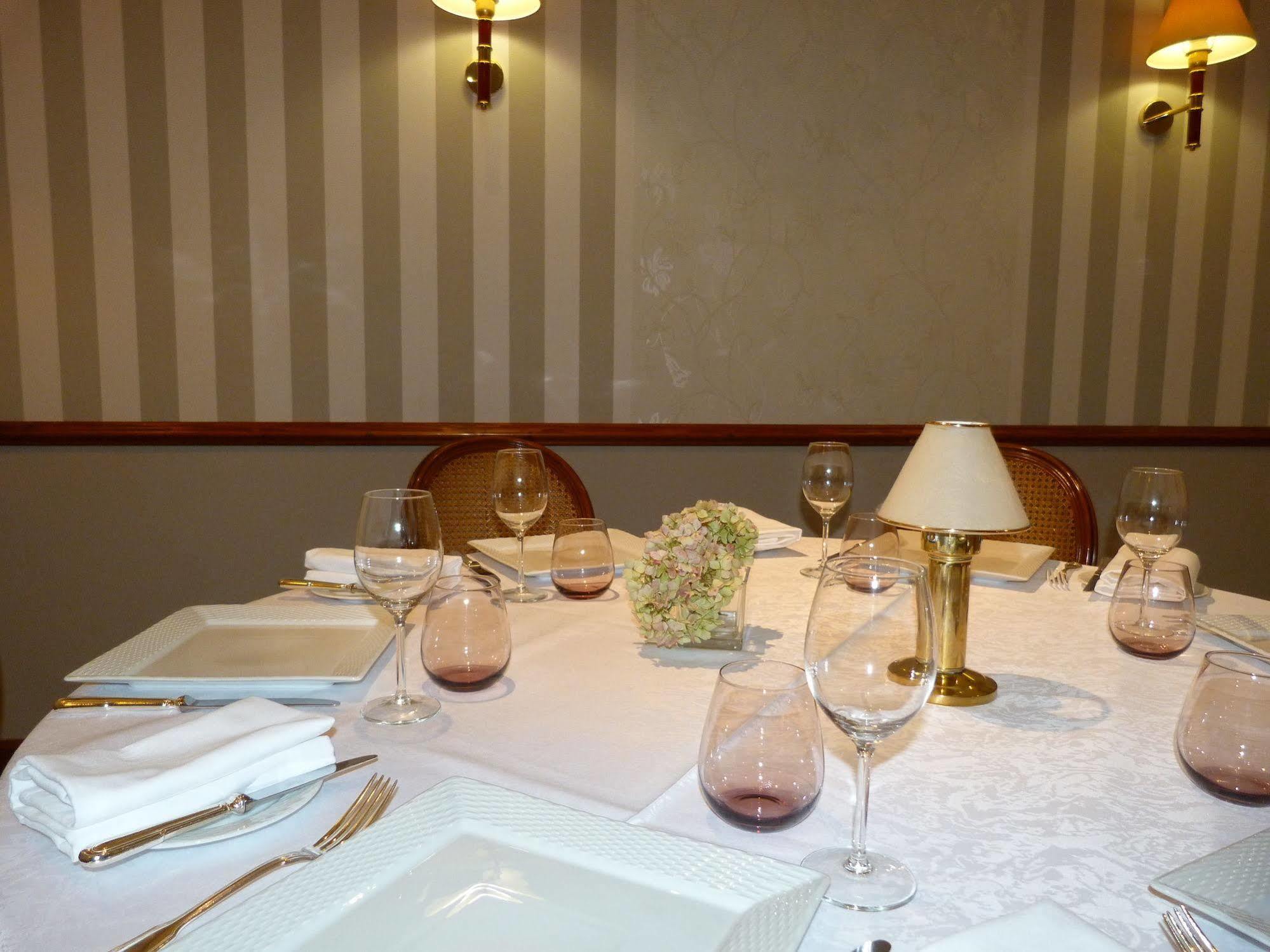 Saint-Quentin-sur-le-Homme Hotel Le Gue Du Holme מראה חיצוני תמונה