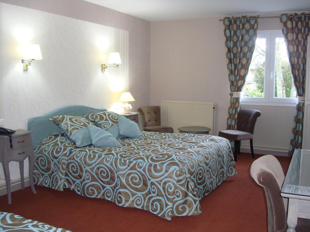 Saint-Quentin-sur-le-Homme Hotel Le Gue Du Holme חדר תמונה